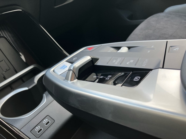 Bild 8: BMW iX1 eDrive20 U11 HB0