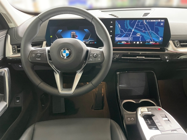 Bild 6: BMW X1 sDrive20d U11