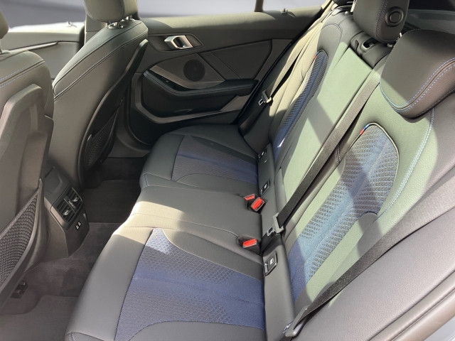 Bild 11: BMW 116d 5-Türer F40 B37