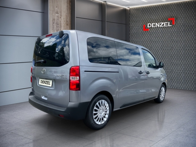 Bild 3: Toyota Proace Verso 2,0 l, 145 Shuttle Medium