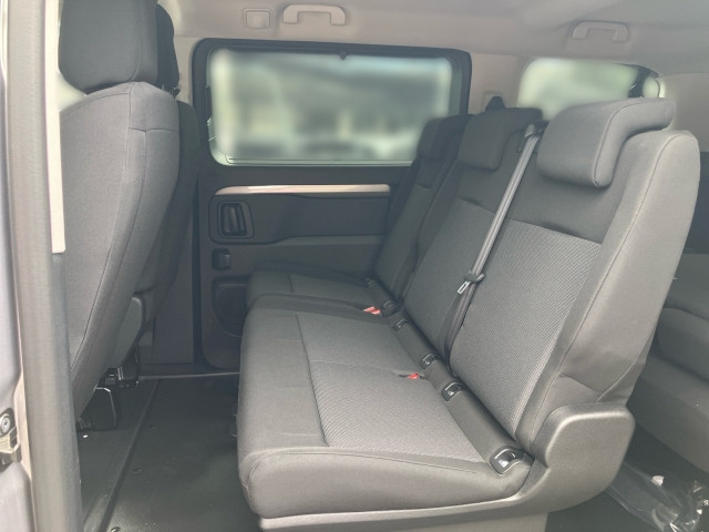 Bild 8: Toyota Proace Verso 2,0 l, 145 Shuttle Medium