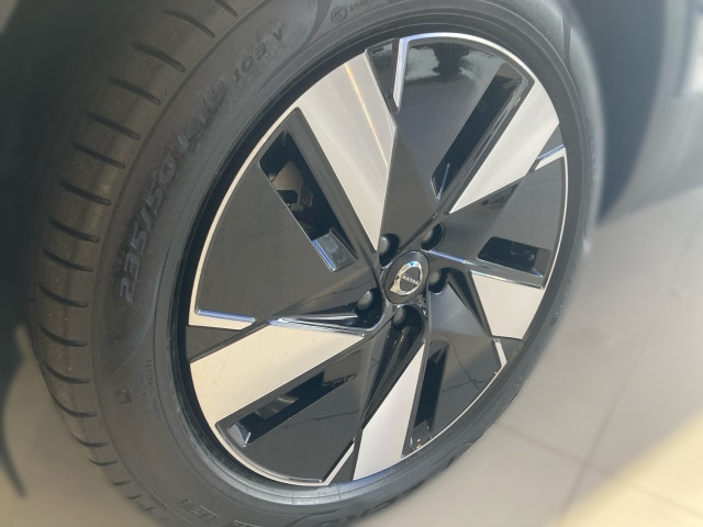 Bild 2: VOLVO PKW EX40 Plus, Single Motor Extended Range, Vollelektrisch