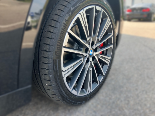 Bild 4: BMW iX1 xDrive30 U11 XE2