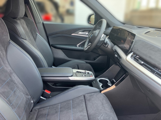 Bild 5: BMW iX1 xDrive30 U11 XE2