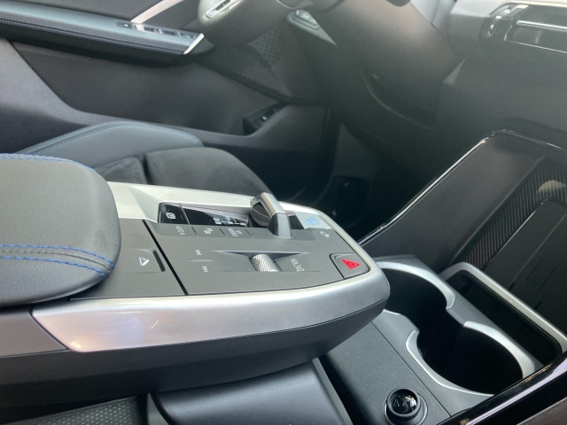 Bild 8: BMW iX1 xDrive30 U11 XE2