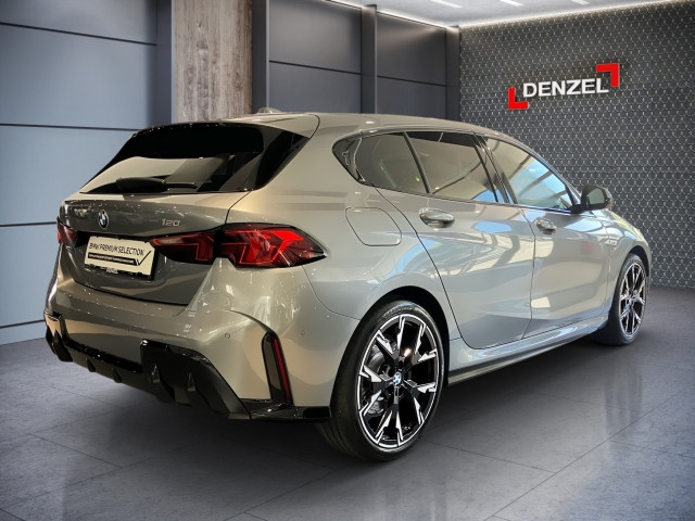 Bild 3: BMW 120 5-Türer F70 B38