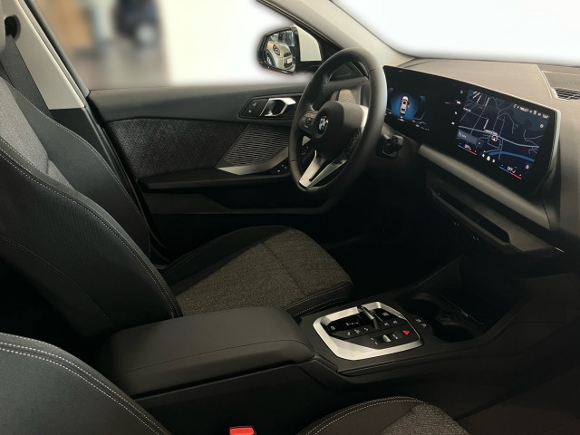 Bild 5: BMW 120 5-Türer F70 B38