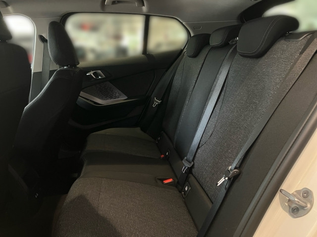 Bild 8: BMW 120 5-Türer F70 B38