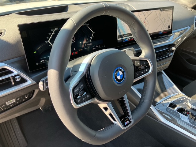 Bild 14: BMW 330e xDrive Touring