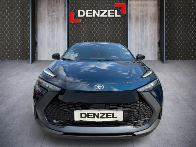 Bild 1: Toyota C-HR - 2,0 l Plugin 4x2  Active Drive CV