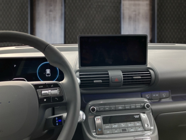 Bild 6: Hyundai INSTER Cross Line 49kWh r5c41-O1