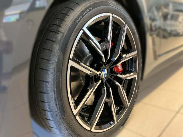 Bild 4: BMW i4 xDrive40 G26