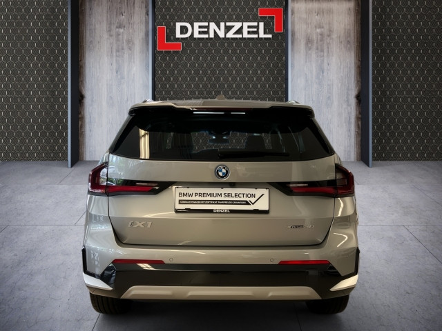 Bild 10: BMW iX1 xDrive30 U11 XE2