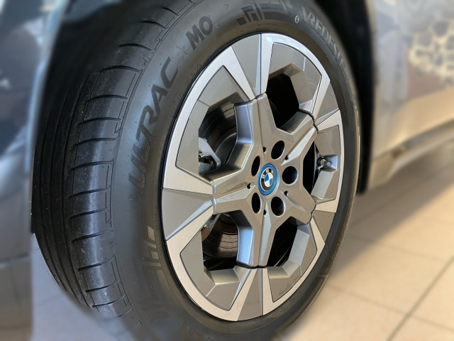 Bild 4: BMW iX1 xDrive30 U11 XE2