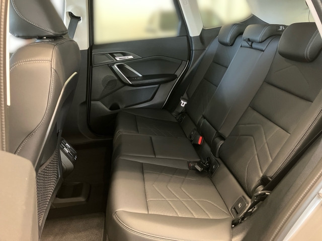 Bild 8: BMW iX1 xDrive30 U11 XE2