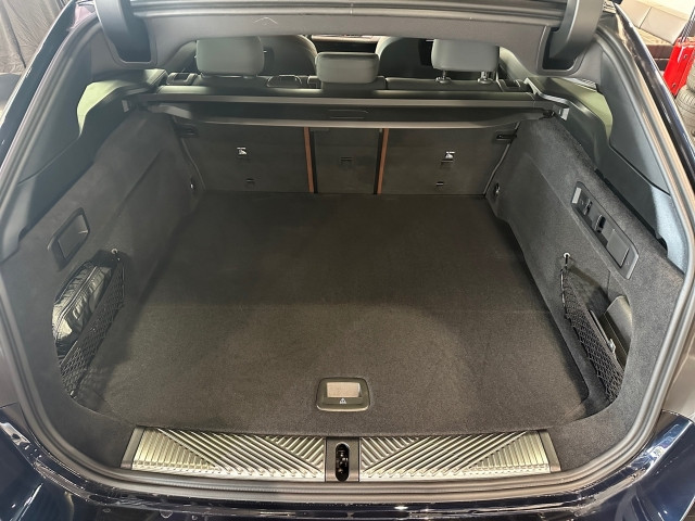 Bild 9: BMW i5 eDrive40 Touring G61