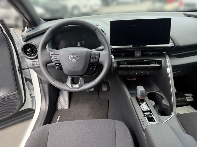 Bild 6: Toyota C-HR - 2,0 l Plugin 4x2  Active Drive CV