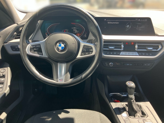 Bild 6: BMW 118d 5-Türer F40