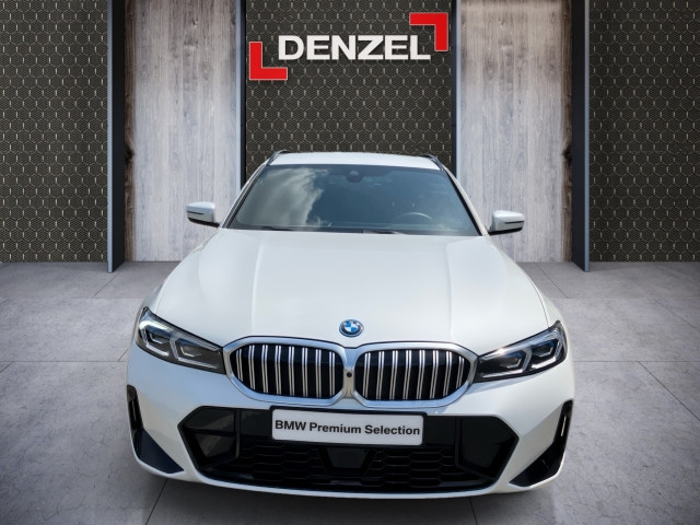 Bild 2: BMW 330e xDrive Touring G21