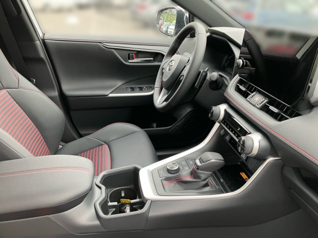 Bild 5: Toyota RAV4 Active 2,5, 306 PS 4x4 Plug-In