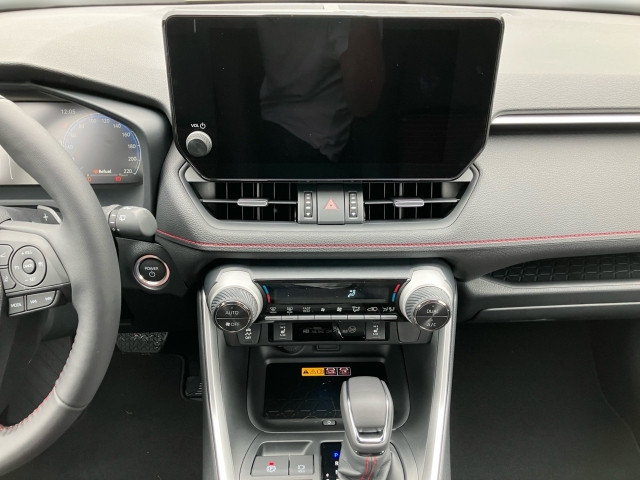 Bild 7: Toyota RAV4 Active 2,5, 306 PS 4x4 Plug-In