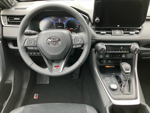 Bild 6: Toyota RAV4 Active 2,5, 306 PS 4x4 Plug-In