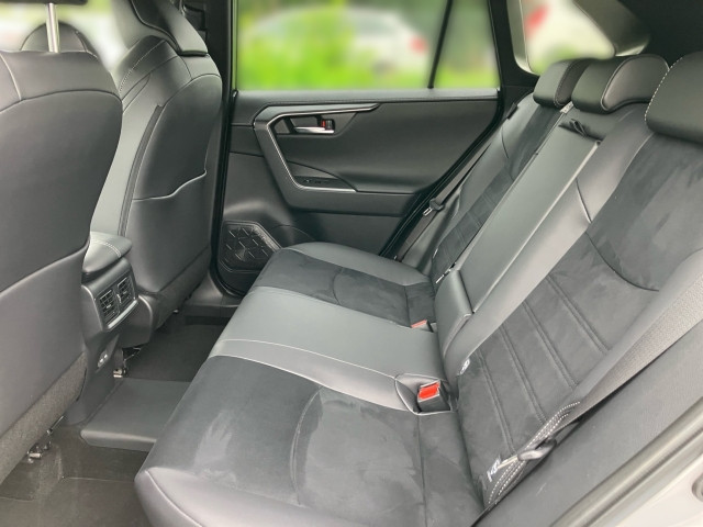 Bild 8: Toyota RAV4 Active 2,5, 306 PS 4x4 Plug-In