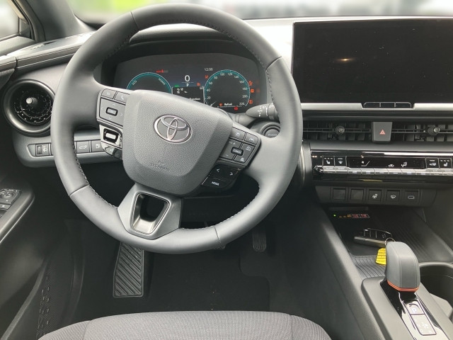 Bild 6: Toyota C-HR - 1,8 l  Hybrid 4x2 Active Drive CV