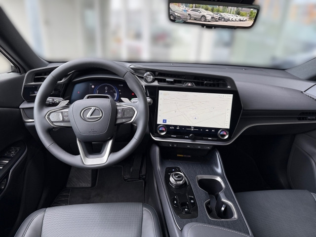 Bild 6: Lexus RZ 300e  Executive + Panorama Glasdach WLTP-Reichweite 472km