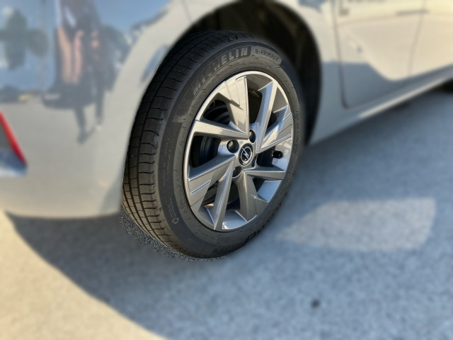 Bild 4: Opel Corsa Edition 1.2 Direct Injection Turbo (74 kW/100PS) 6-Gan