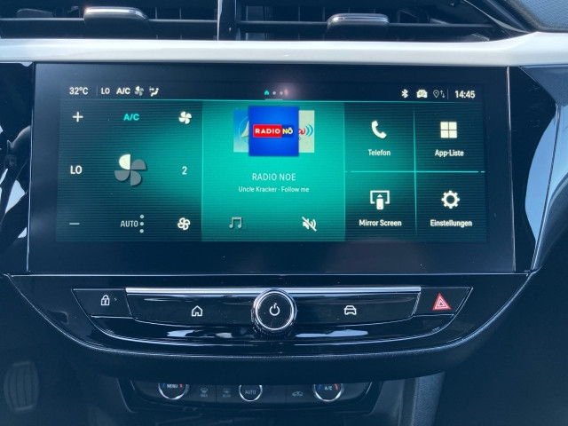 Bild 7: Opel Corsa. GS. 1.2  Dire