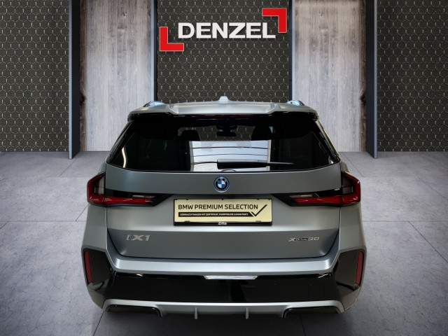 Bild 10: BMW iX1 xDrive30 U11
