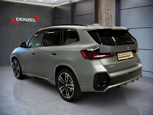 Bild 2: BMW iX1 xDrive30 U11