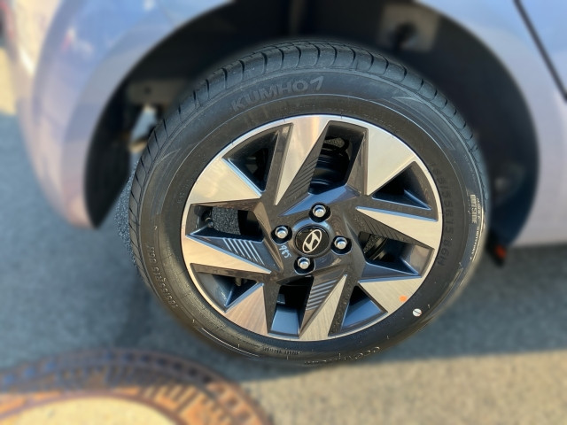 Bild 4: Hyundai i10 GO Plus 1,0 MT