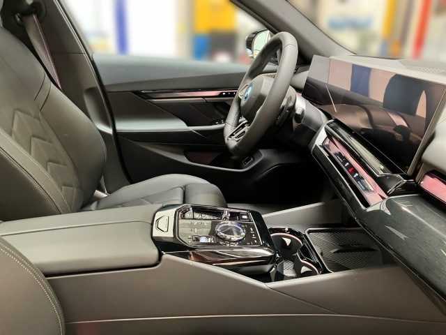 Bild 5: BMW 550e xDrive Touring