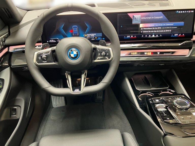 Bild 6: BMW 550e xDrive Touring