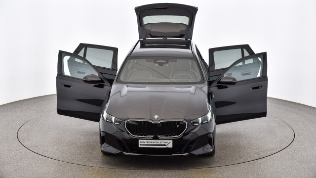 Bild 12: BMW i5 xDrive40 Touring