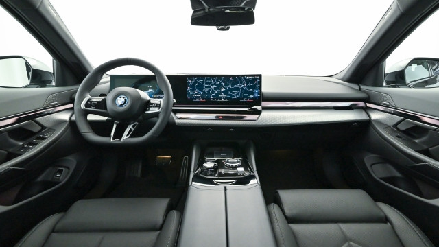 Bild 14: BMW i5 xDrive40 Touring