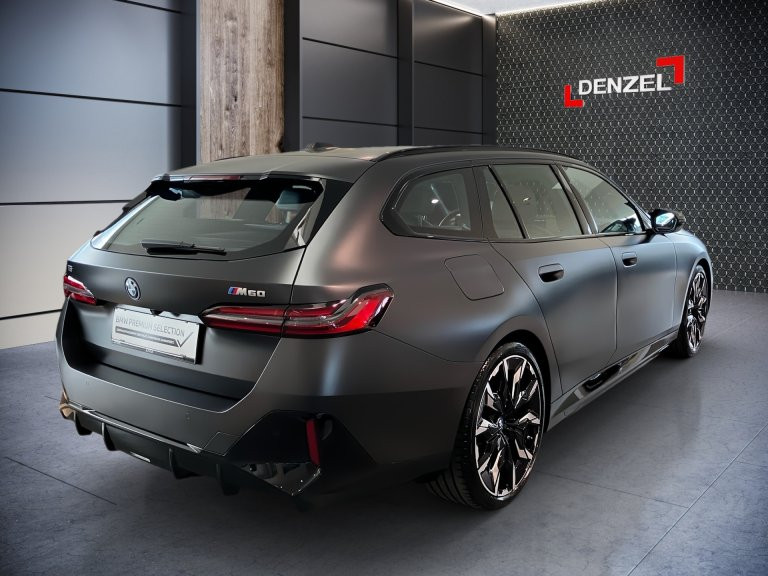 Bild 3: BMW i5 M60 xDrive Touring G61