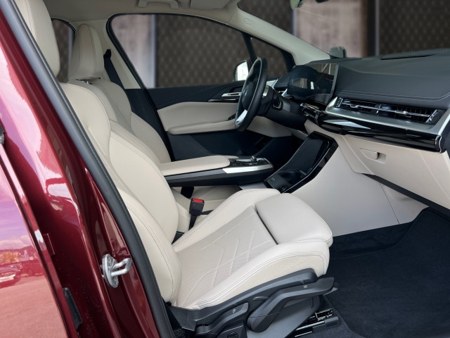 Bild 12: BMW 216i Active Tourer U06