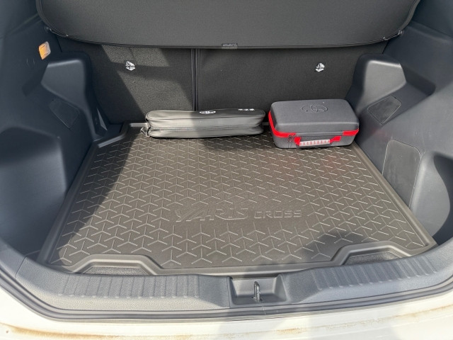 Bild 9: Toyota Yaris Cross - 1,5 l 4x4 Hybrid  Active D