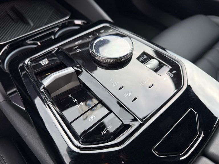 Bild 8: BMW 520d xDrive Limousine G60 B47