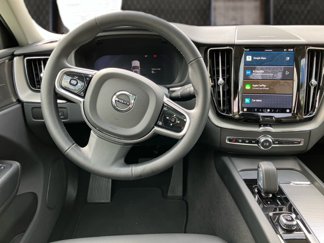 Bild 6: VOLVO PKW XC60 Plus, T6 Plug-in Hybrid, Elektrisch/Benzin, Dark