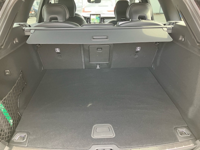 Bild 9: VOLVO PKW XC60 T6 AWD Plug-In Hybrid Ultra Black Edition