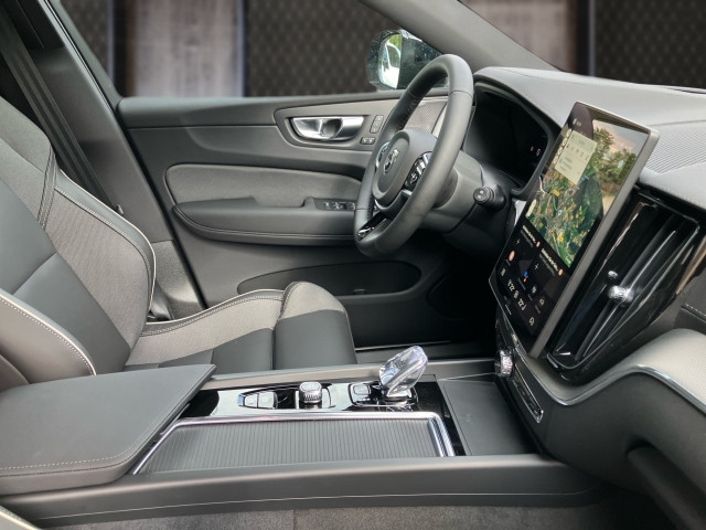 Bild 5: VOLVO PKW XC60 T6 AWD Plug-In Hybrid Ultra Black Edition