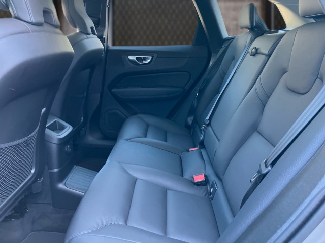 Bild 8: VOLVO PKW XC60 Plus, T6 Plug-in Hybrid, Elektrisch/Benzin, Dark