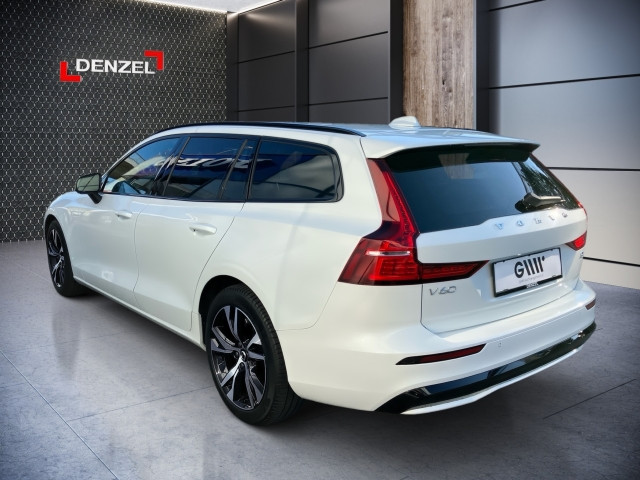 Bild 2: VOLVO PKW V60 Plus, B4 Mild Hybrid, Diesel, Dark