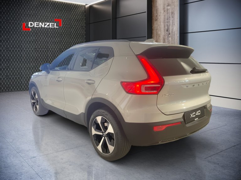 Bild 1: VOLVO PKW XC40 B3 4You Plus Dark