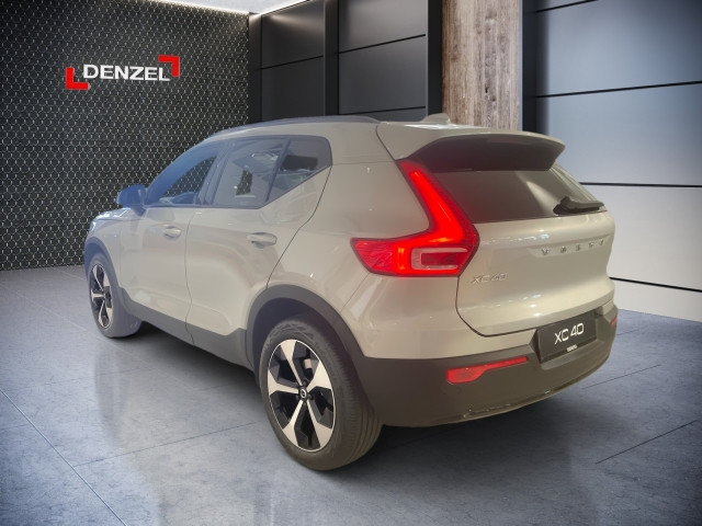 Bild 1: VOLVO PKW XC40 B3 4You Plus Dark