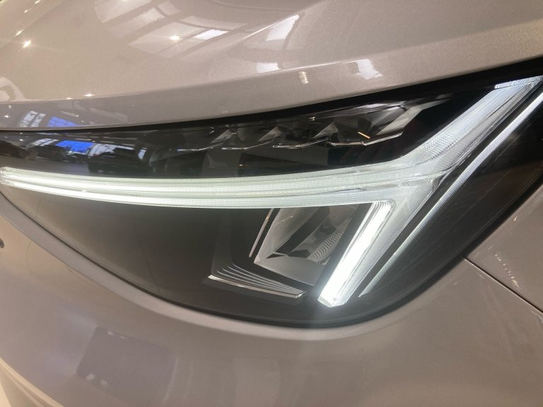 Bild 3: VOLVO PKW XC40 B3 4You Plus Dark